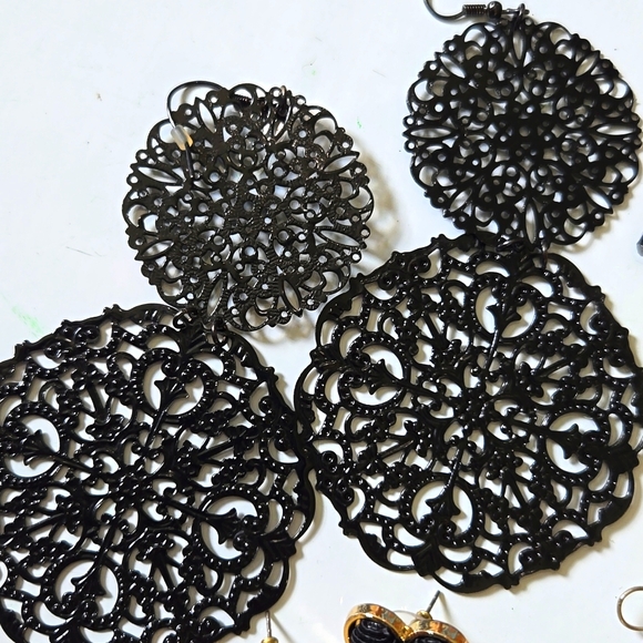 Assorted Black Earrings 4 Pairs (Please Bundle) - Picture 5 of 5